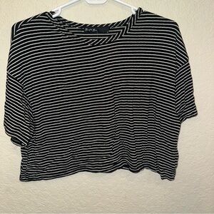 NEW Brit & Bri Medium Black & White Striped Casual Summer Cropped Top